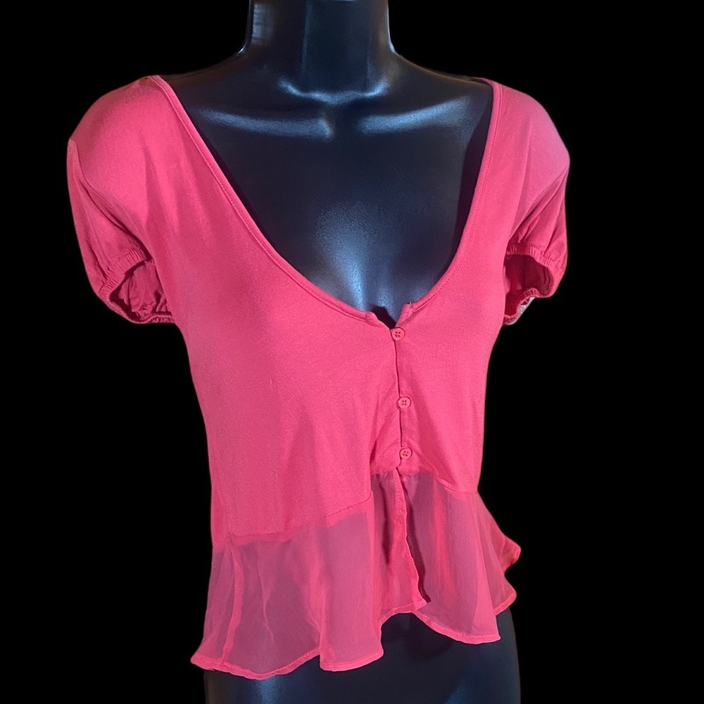 2/14$! Low cut Hot/neon Pink button up flyaway top w/ chiffon ruffle hem EUC
